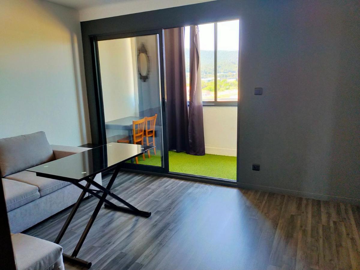 Appartement En Duplex Au 3Ieme Etage Sans Ascenseur Hyeres Exterior photo